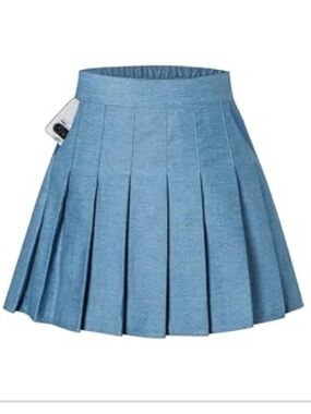 Cute Pleated Mini Skirt (with shorts & pockets!) in Light Denim Blue, NWT!